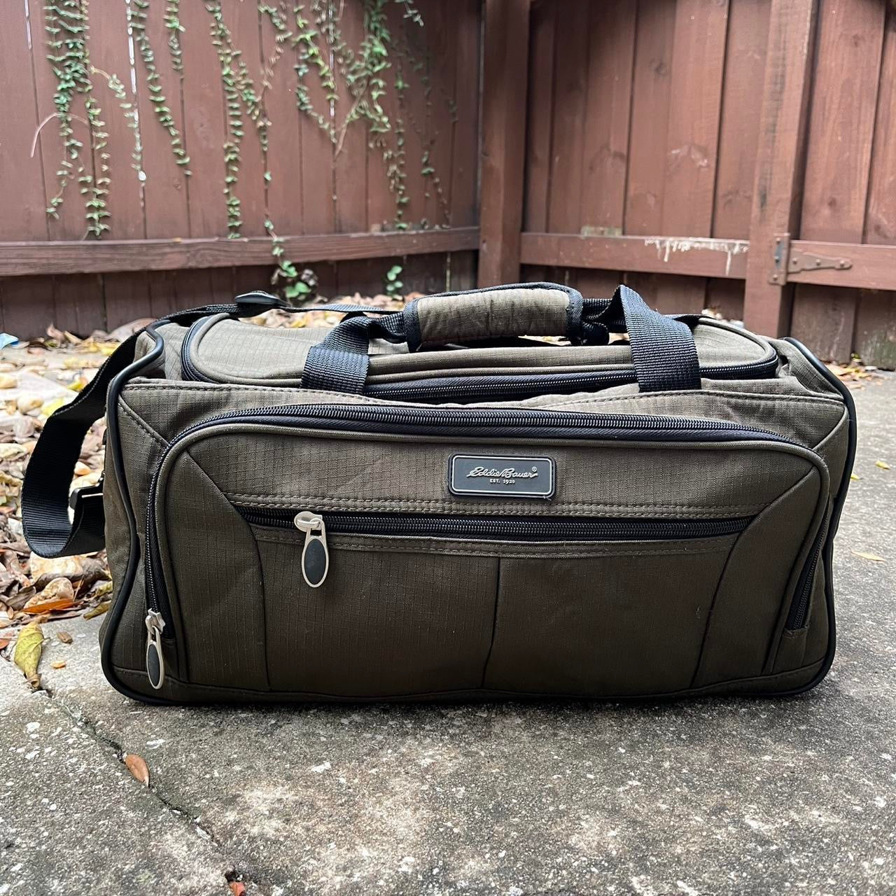 vintage Eddie Bauer duffle bag